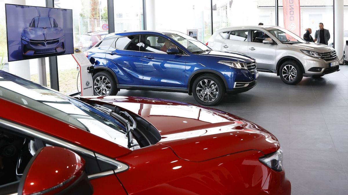 Na český trh vstupuje nová značka, automobilka Dongfeng